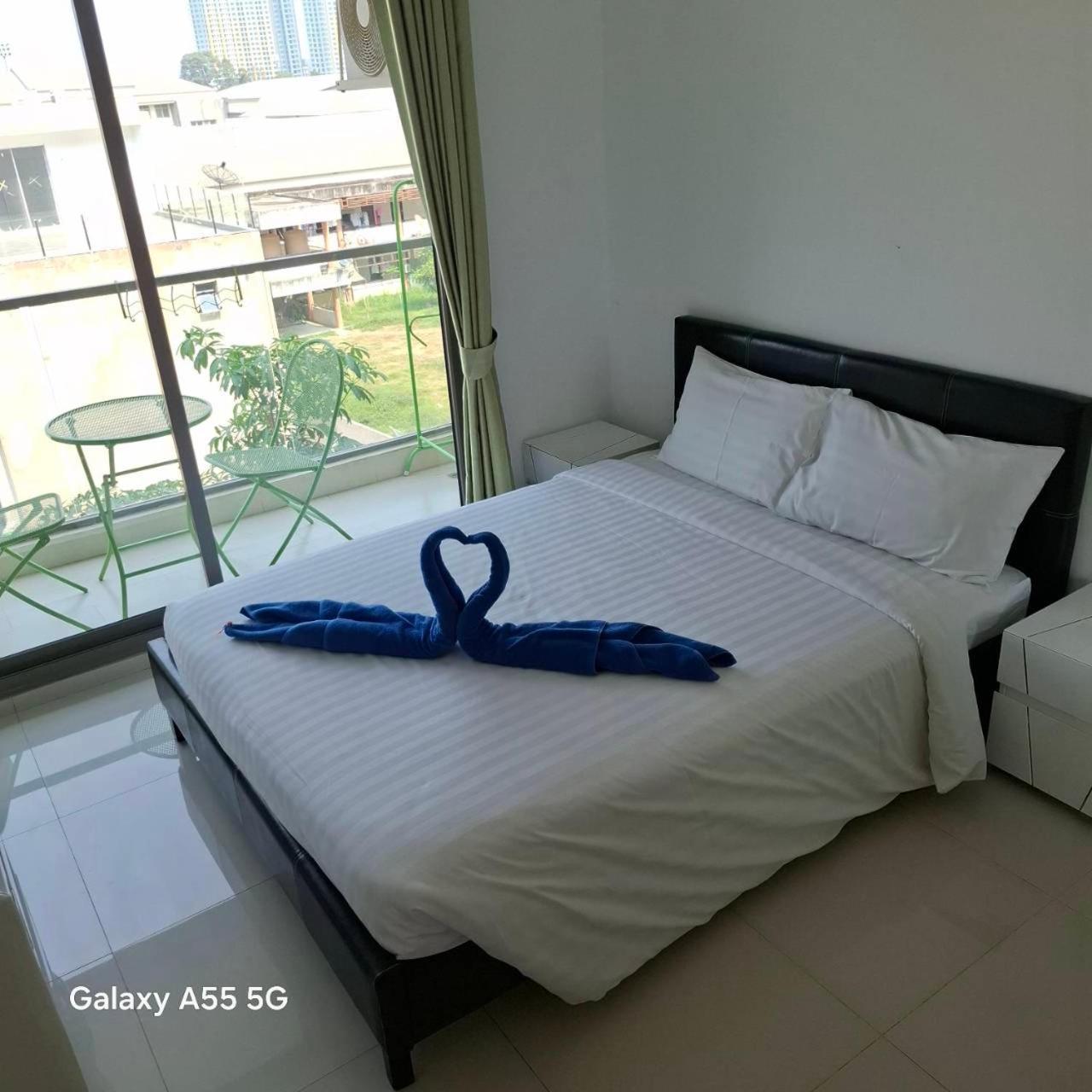 Maldives Resort By Psr Bãi biển Jomtien Phòng bức ảnh